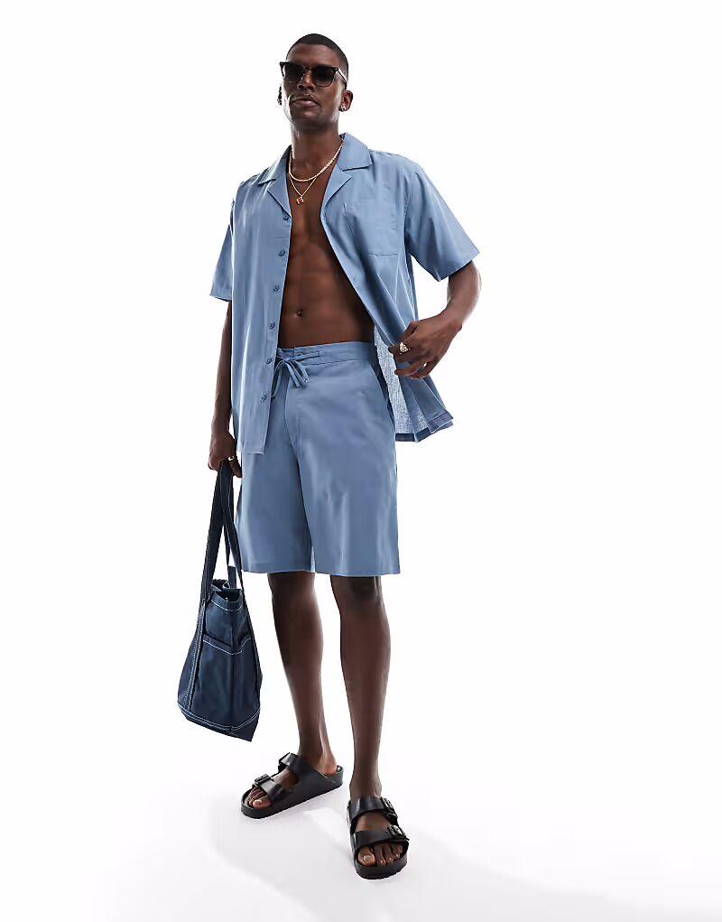 Льняные пляжные шорты Sol Beach в сером цвете
Льняные пляжные шорты Sol Beach в сером цвете