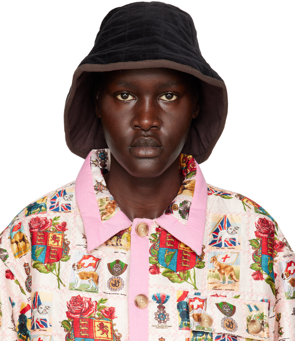 Черная горбатая шляпа Bode
Черная горбатая шляпа Bode