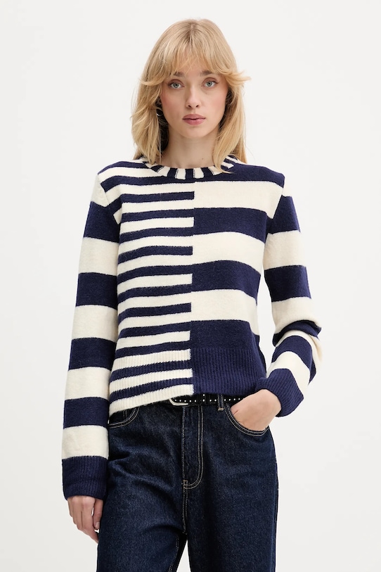 Свитер MALMOE из смесовой шерсти Desigual, темно-синий
Свитер MALMOE из смесовой шерсти Desigual, темно-синий