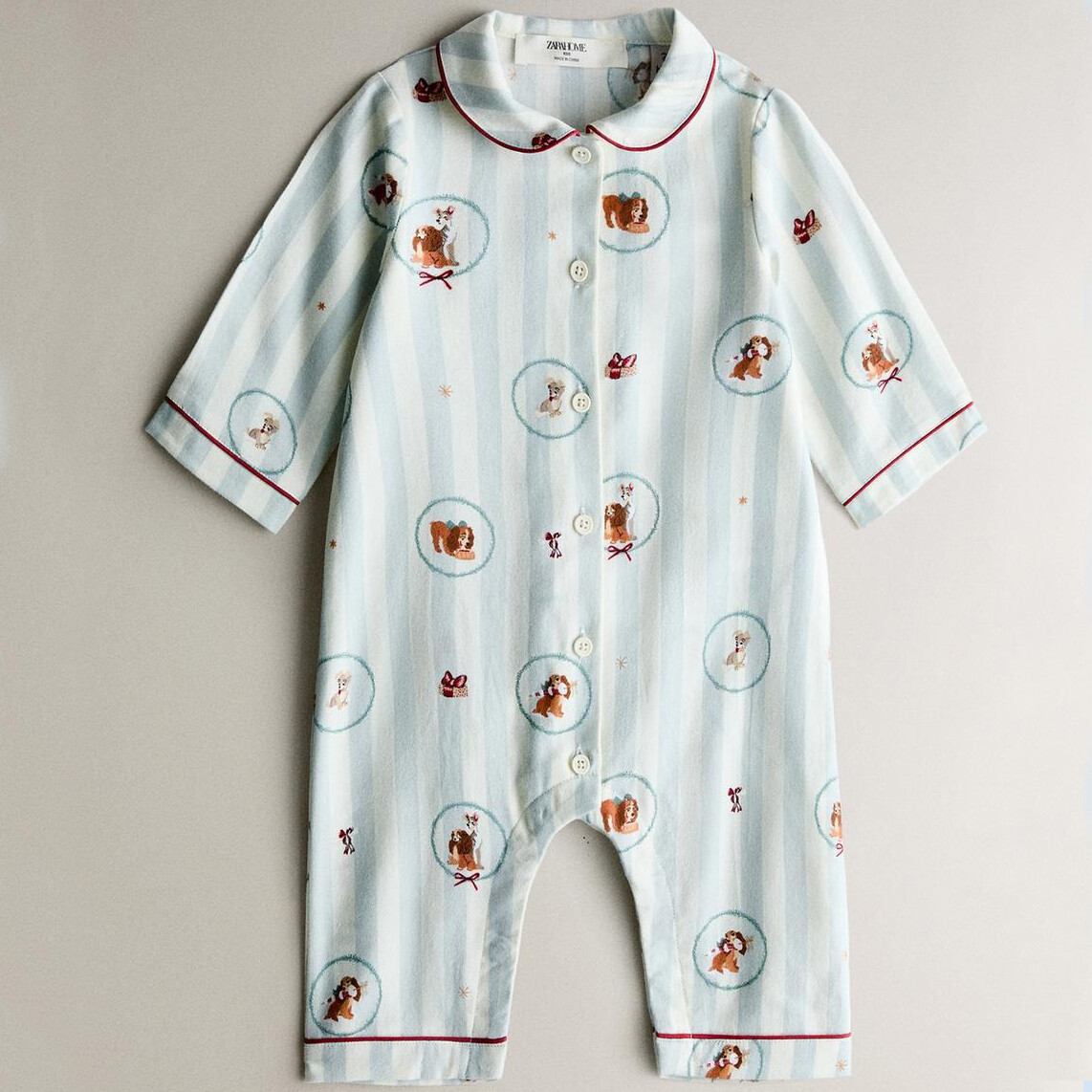 Детский комбинезон Zara Home Lady And The Tramp Disney Christmas, светло-голубой/мультиколор
Детский комбинезон Zara Home Lady And The Tramp Disney Christmas, светло-голубой/мультиколор