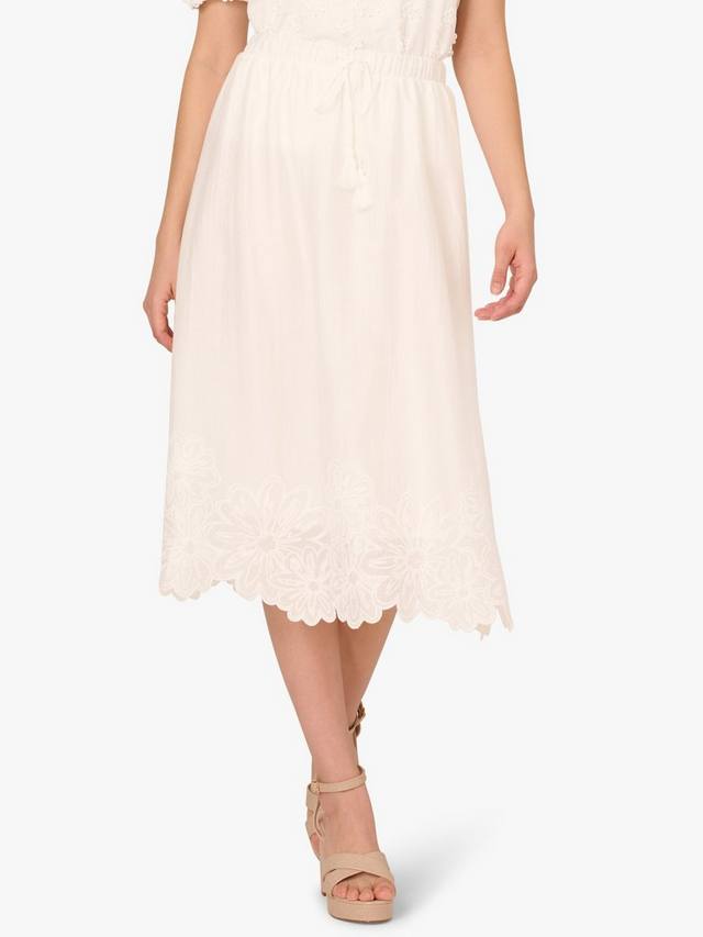 Кринкле юбка миди с вышивкой цветами по подолу Adrianna Papell
Кринкле юбка миди с вышивкой цветами по подолу Adrianna Papell