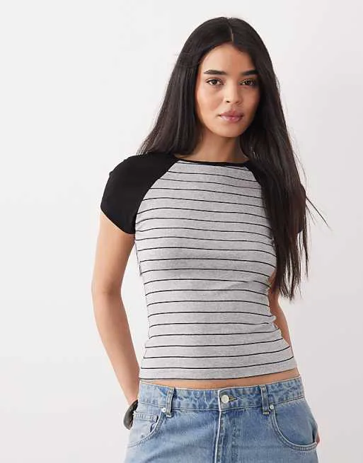 Приталенный топ реглан в серую полоску с черным узором ASOS DESIGN, Черный, Приталенный топ реглан в серую полоску с черным узором ASOS DESIGN
Приталенный топ реглан в серую полоску с черным узором ASOS DESIGN, Черный, Приталенный топ реглан в серую полоску с черным узором ASOS DESIGN