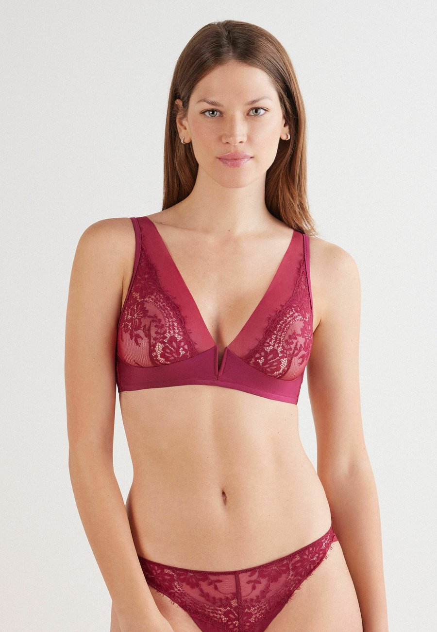 Бюстгальтер Intimissimi SHEER GLAMOUR, Violet/Mottled Purple
Бюстгальтер Intimissimi SHEER GLAMOUR, Violet/Mottled Purple
