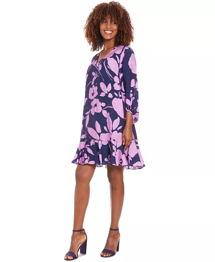 Миниатюрное платье-трапеция с V-образным вырезом и ярусами в принте London Times, синий
Миниатюрное платье-трапеция с V-образным вырезом и ярусами в принте London Times, синий