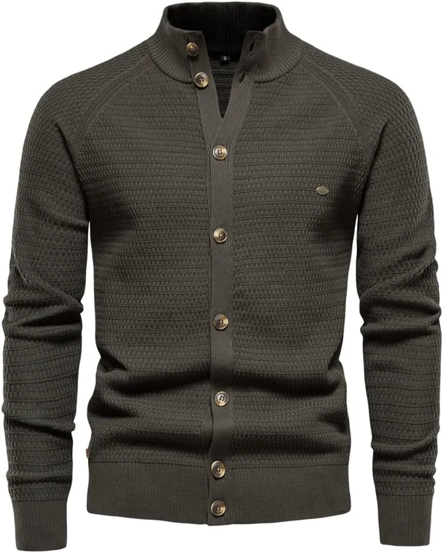 Мужской кардиган с шальным воротником, Regular Fit, кабельная вязка, с пуговицами и карманами TACSTRUN
Мужской кардиган с шальным воротником, Regular Fit, кабельная вязка, с пуговицами и карманами TACSTRUN