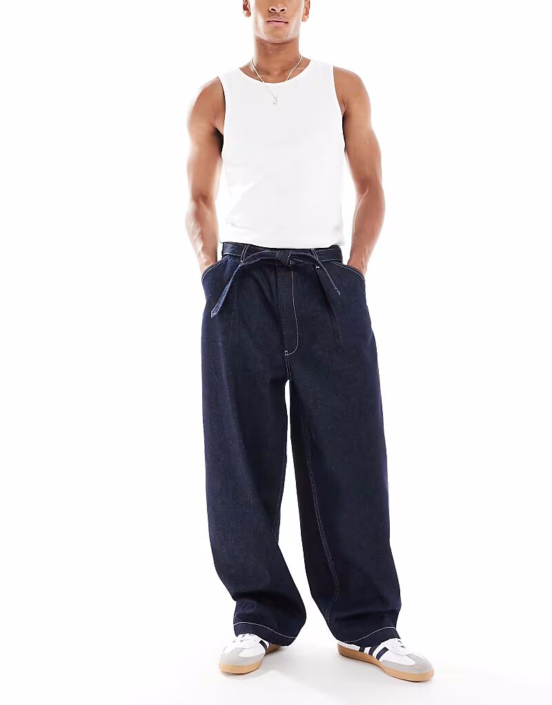 Широкие джинсы ASOS DESIGN с завязками и складками из необработанного денима
Широкие джинсы ASOS DESIGN с завязками и складками из необработанного денима