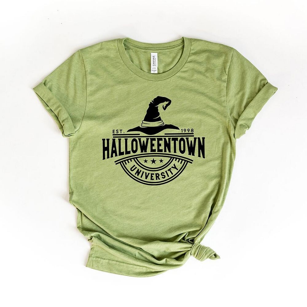 Хэллоуинтаун Университетская шляпа Футболка с короткими рукавами и графическим рисунком Simply Sage Market, цвет Light Green
Хэллоуинтаун Университетская шляпа Футболка с короткими рукавами и графическим рисунком Simply Sage Market, цвет Light Green