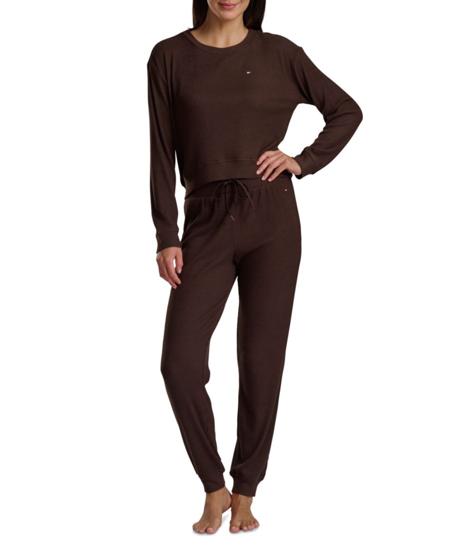 Женский комплект из двух предметов: пуловер с длинными рукавами и спортивные штаны Tommy Hilfiger, Legacy Brown
Женский комплект из двух предметов: пуловер с длинными рукавами и спортивные штаны Tommy Hilfiger, Legacy Brown