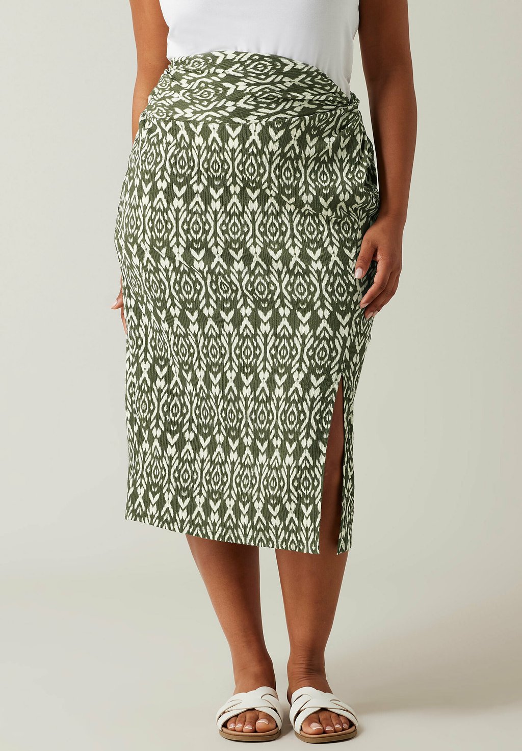 Юбка А-силуэта IKAT CRINKLE MIDI Evans, зеленый
Юбка А-силуэта IKAT CRINKLE MIDI Evans, зеленый