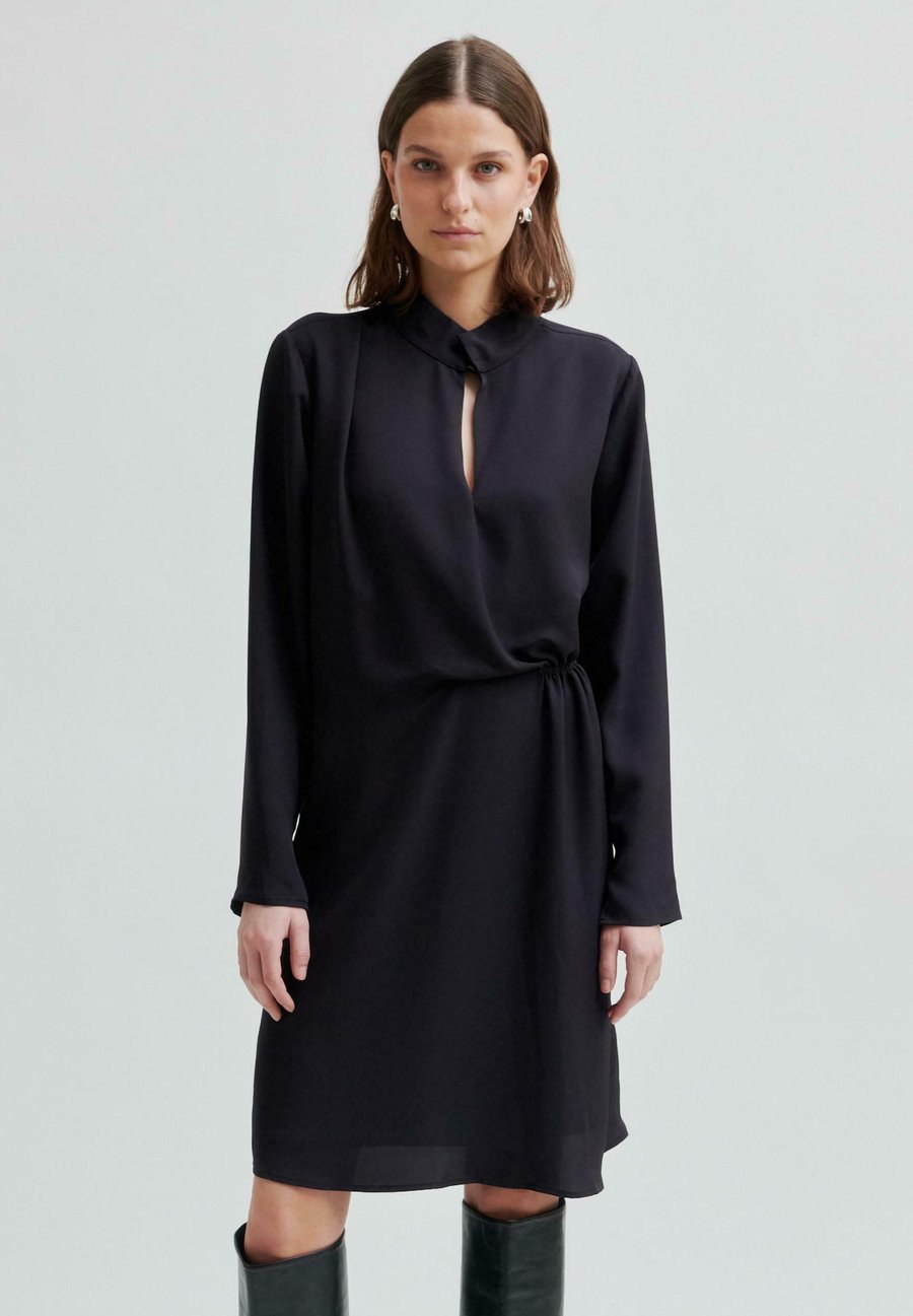 Платье Second Female Day dress, Black
Платье Second Female Day dress, Black