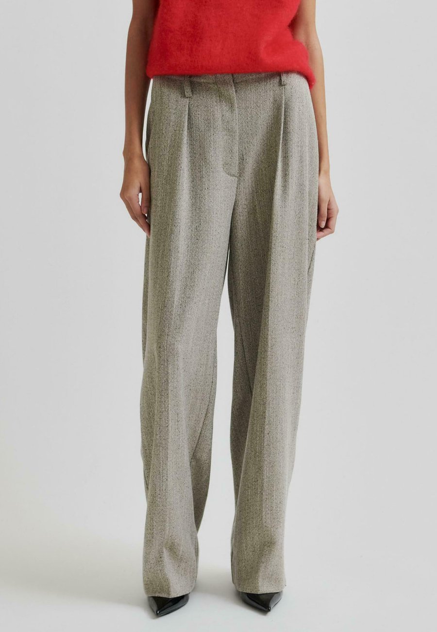 Брюки Second Female JUN , Trench Coat/Grey
Брюки Second Female JUN , Trench Coat/Grey