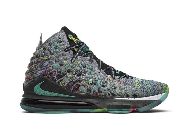 Кроссовки Nike LeBron 17, разноцветный
Кроссовки Nike LeBron 17, разноцветный