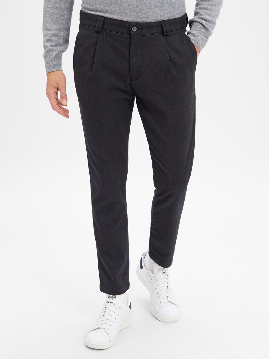 Узкие брюки со складками спереди Finshley & Harding Todd, антрацит
Узкие брюки со складками спереди Finshley & Harding Todd, антрацит