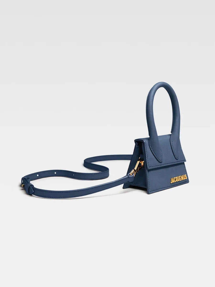 Фирменная мини-сумочка Ле Чикито Jacquemus, темно-синий
Фирменная мини-сумочка Ле Чикито Jacquemus, темно-синий