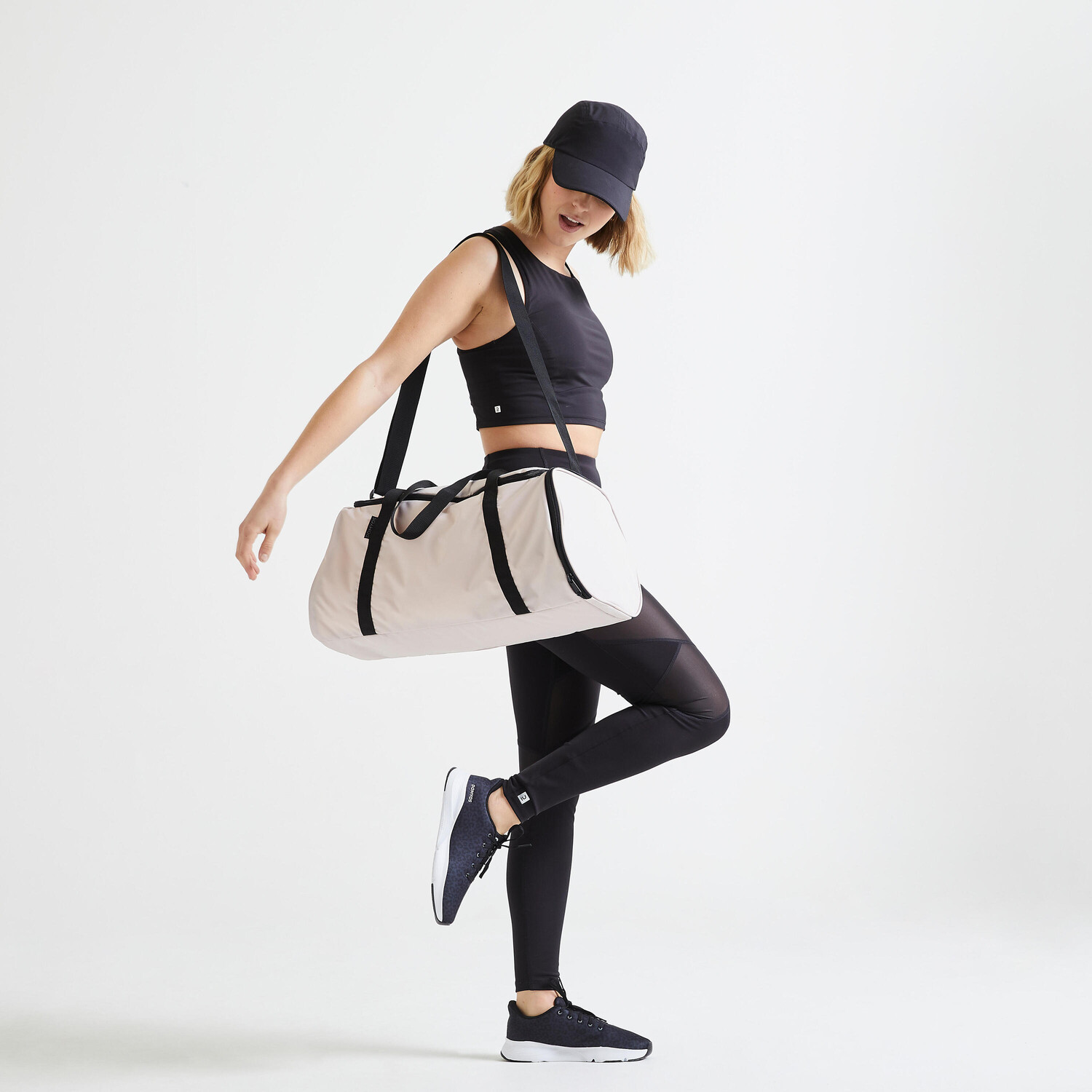 Сумка спортивная фитнес 20 л - розовая DOMYOS, розовый/черный
Сумка спортивная фитнес 20 л - розовая DOMYOS, розовый/черный