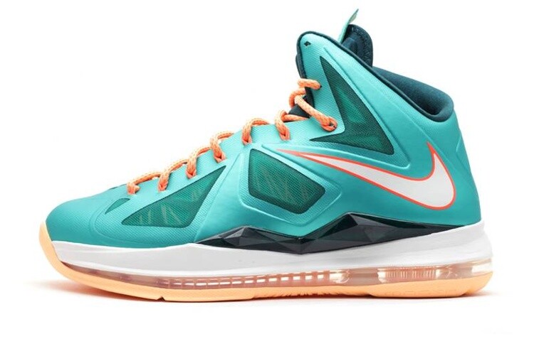 Мужские баскетбольные кроссовки Nike Lebron 10
Мужские баскетбольные кроссовки Nike Lebron 10