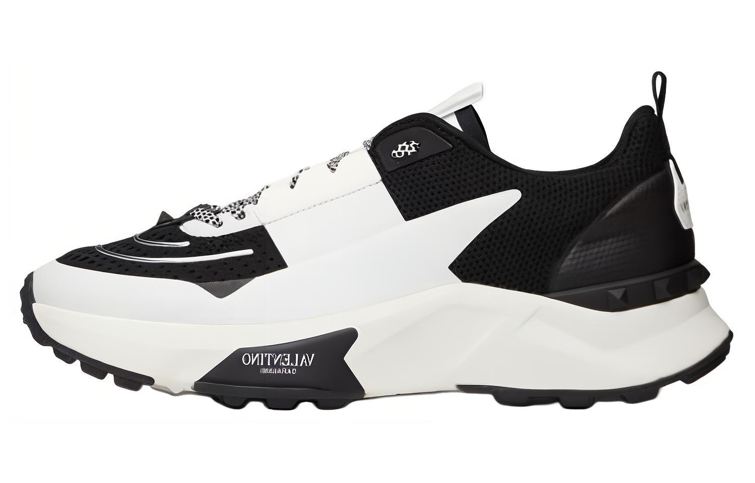 Валентино Garavani True Act Кроссовки с контрастными вставками, черные
Валентино Garavani True Act Кроссовки с контрастными вставками, черные