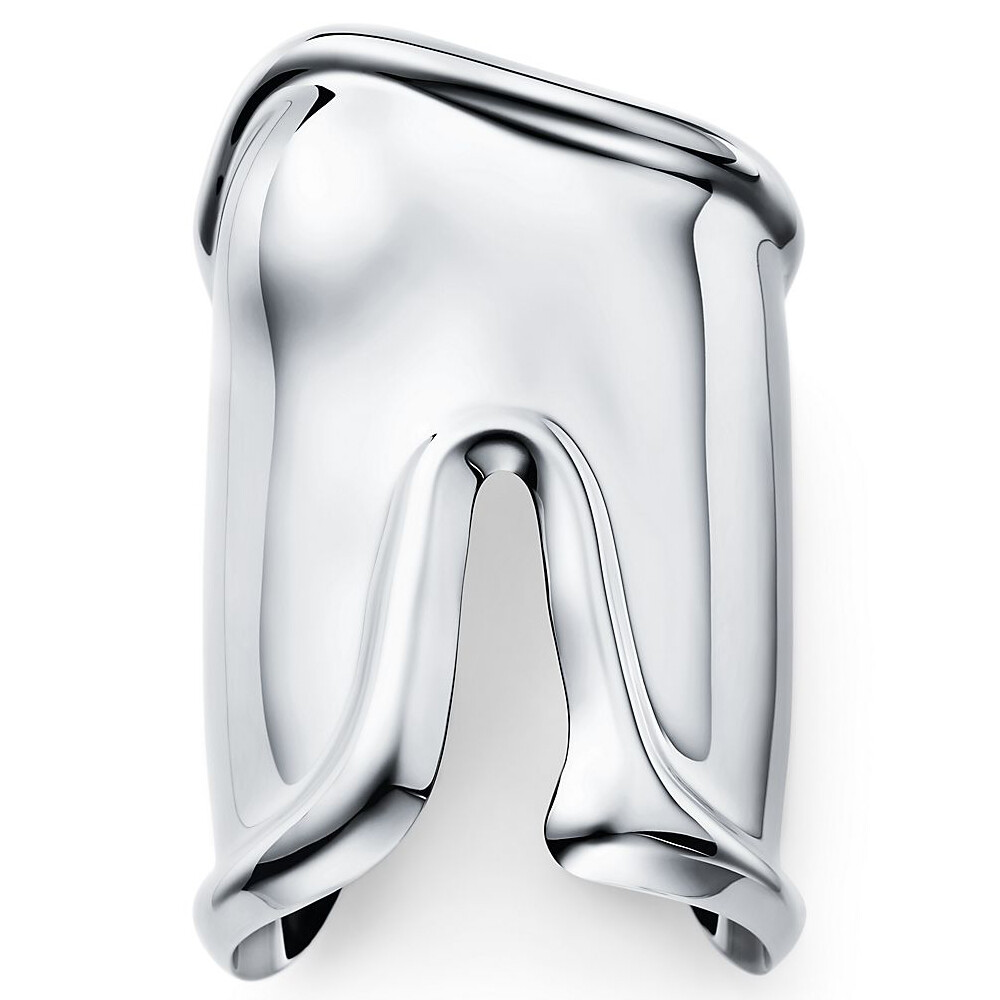 Браслет Tiffany & Co. Elsa Peretti Large Bone, серебро
Браслет Tiffany & Co. Elsa Peretti Large Bone, серебро