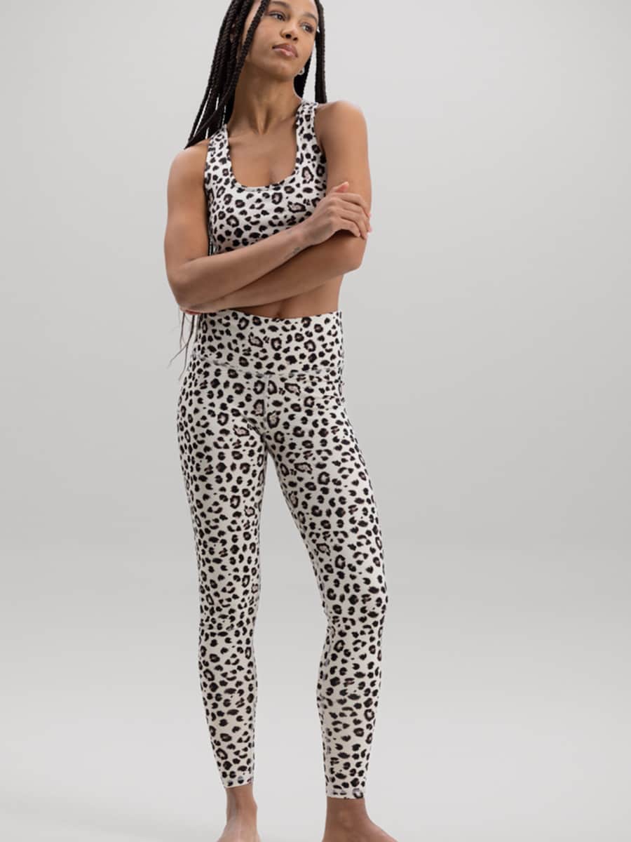 Узкие леггинсы Hey Honey Cropped, бежевый
Узкие леггинсы Hey Honey Cropped, бежевый