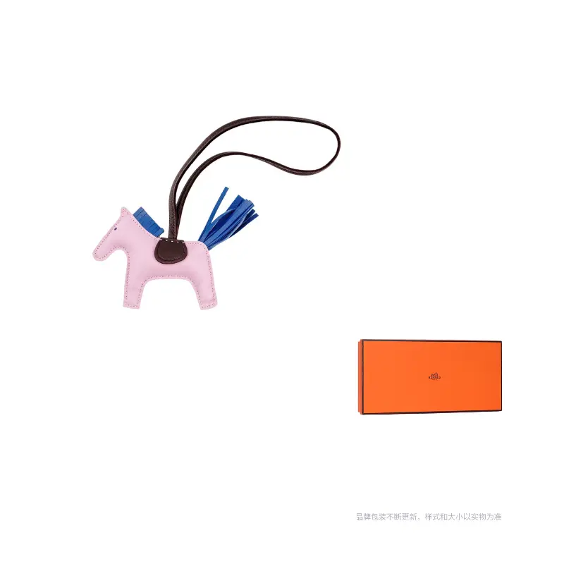 HERMES Кожаный кулон унисекс розовый, Pink
HERMES Кожаный кулон унисекс розовый, Pink