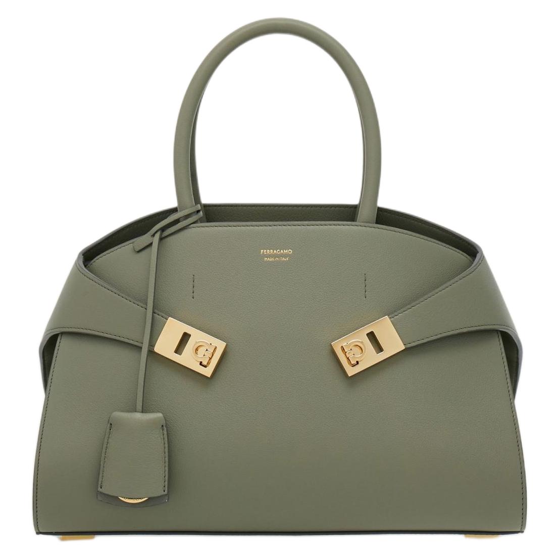 Ferragamo Кожаная сумка через плечо
Ferragamo Кожаная сумка через плечо