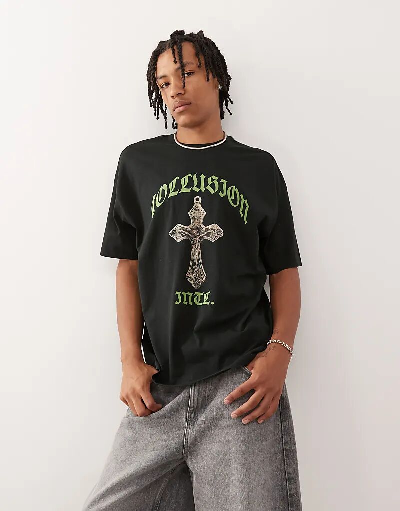 Черная футболка COLLUSION с зеленым принтом
Черная футболка COLLUSION с зеленым принтом
