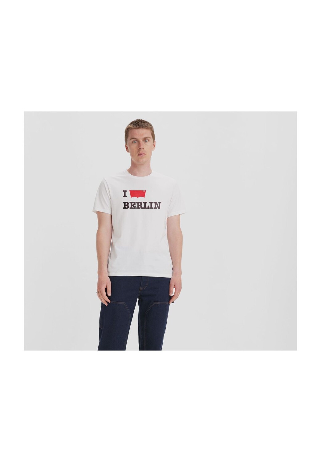 Футболка Destination Tee Levi Berlin, с круглым вырезом, мужская Levi's, белый 
Футболка Destination Tee Levi Berlin, с круглым вырезом, мужская Levi's, белый
