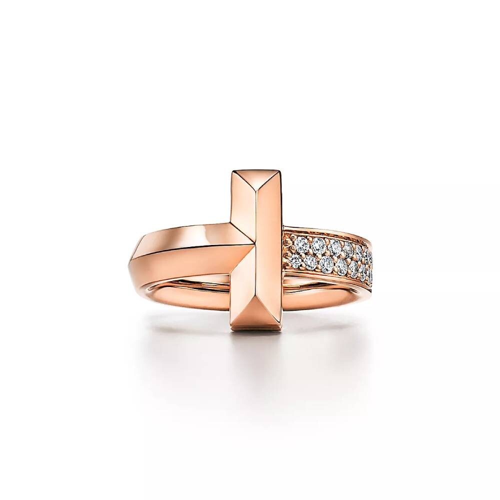 Кольцо Tiffany & Co. TI, белое золото с бриллиантами
Кольцо Tiffany & Co. TI, белое золото с бриллиантами