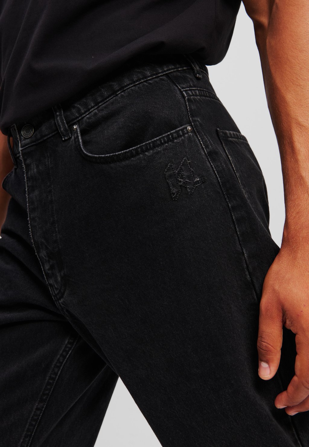 Джинсы прямого кроя KARL LAGERFELD, серый деним
Джинсы прямого кроя KARL LAGERFELD, серый деним