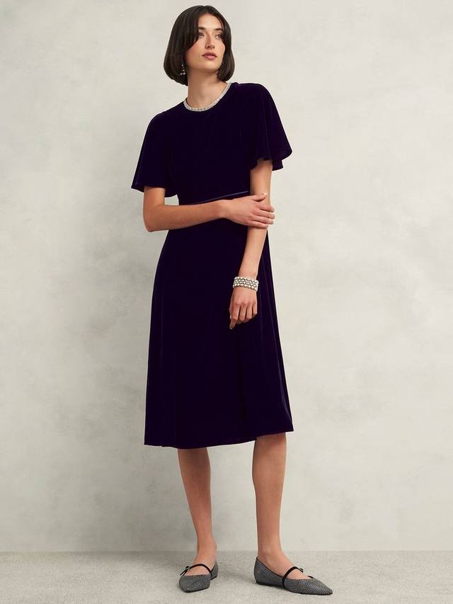 Миниатюрное платье миди catalina Hobbs, цвет Midnight Navy
Миниатюрное платье миди catalina Hobbs, цвет Midnight Navy