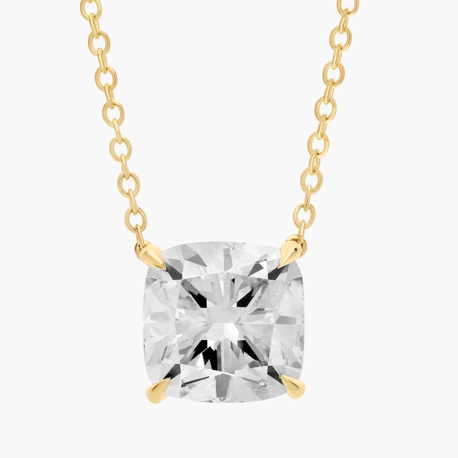 Подвеска с выращенным в лаборатории бриллиантом-солитером огранки «кушон» из желтого золота 14 карат (3 карата, два карата — FG / VS2-SI1) Blue Nile
Подвеска с выращенным в лаборатории бриллиантом-солитером огранки «кушон» из желтого золота 14 карат (3 карата, два карата — FG / VS2-SI1) Blue Nile