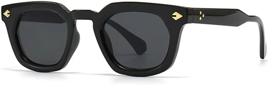 Солнцезащитные очки UV400 с заклепками и плавным переходом цвета, подходят для женщин и мужчин, для бега и занятий спортом на открытом воздухе UYPTK, Black Gray
Солнцезащитные очки UV400 с заклепками и плавным переходом цвета, подходят для женщин и мужчин, для бега и занятий спортом на открытом воздухе UYPTK, Black Gray