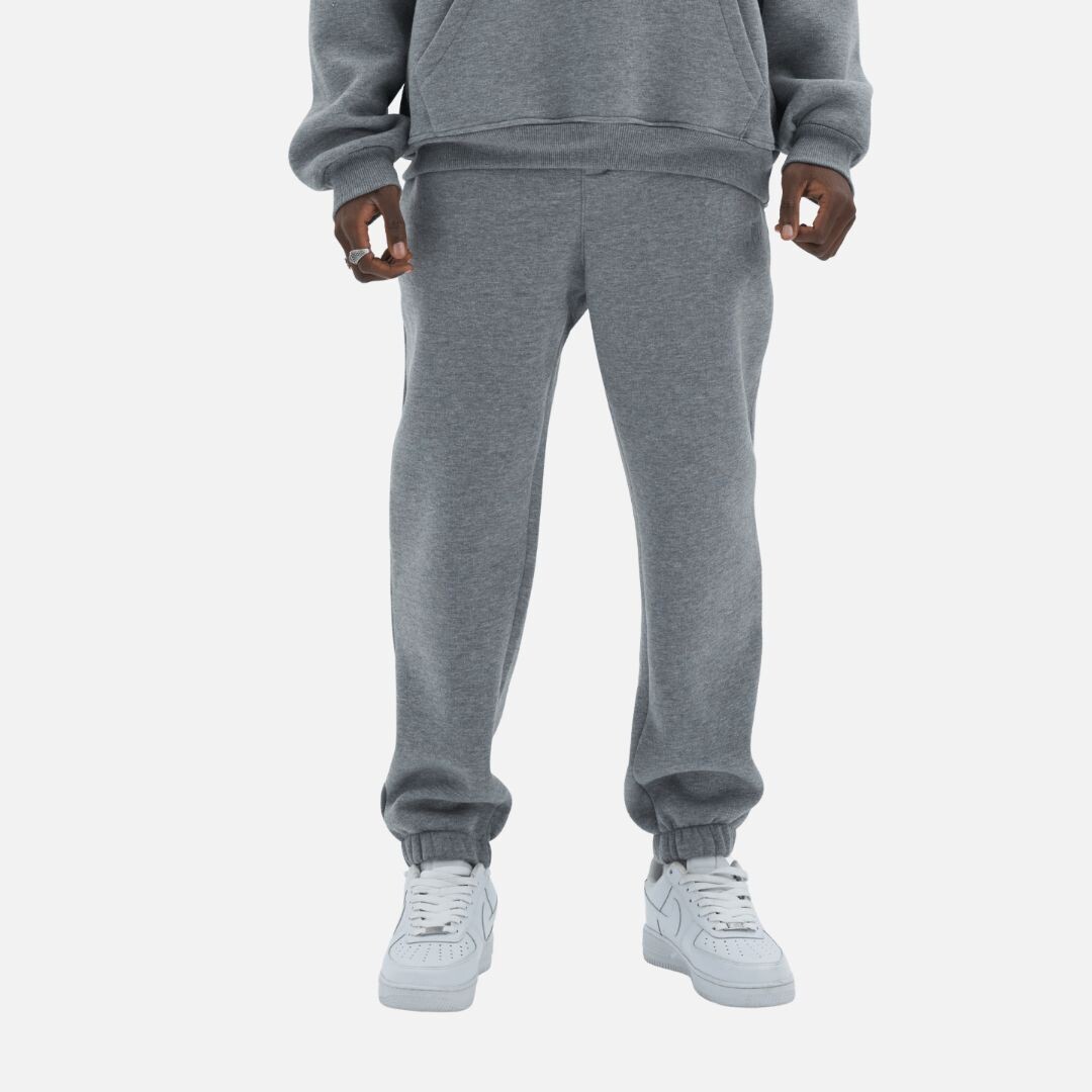 Спортивные брюки Megaman Basic Oversize, темно серый
Спортивные брюки Megaman Basic Oversize, темно серый