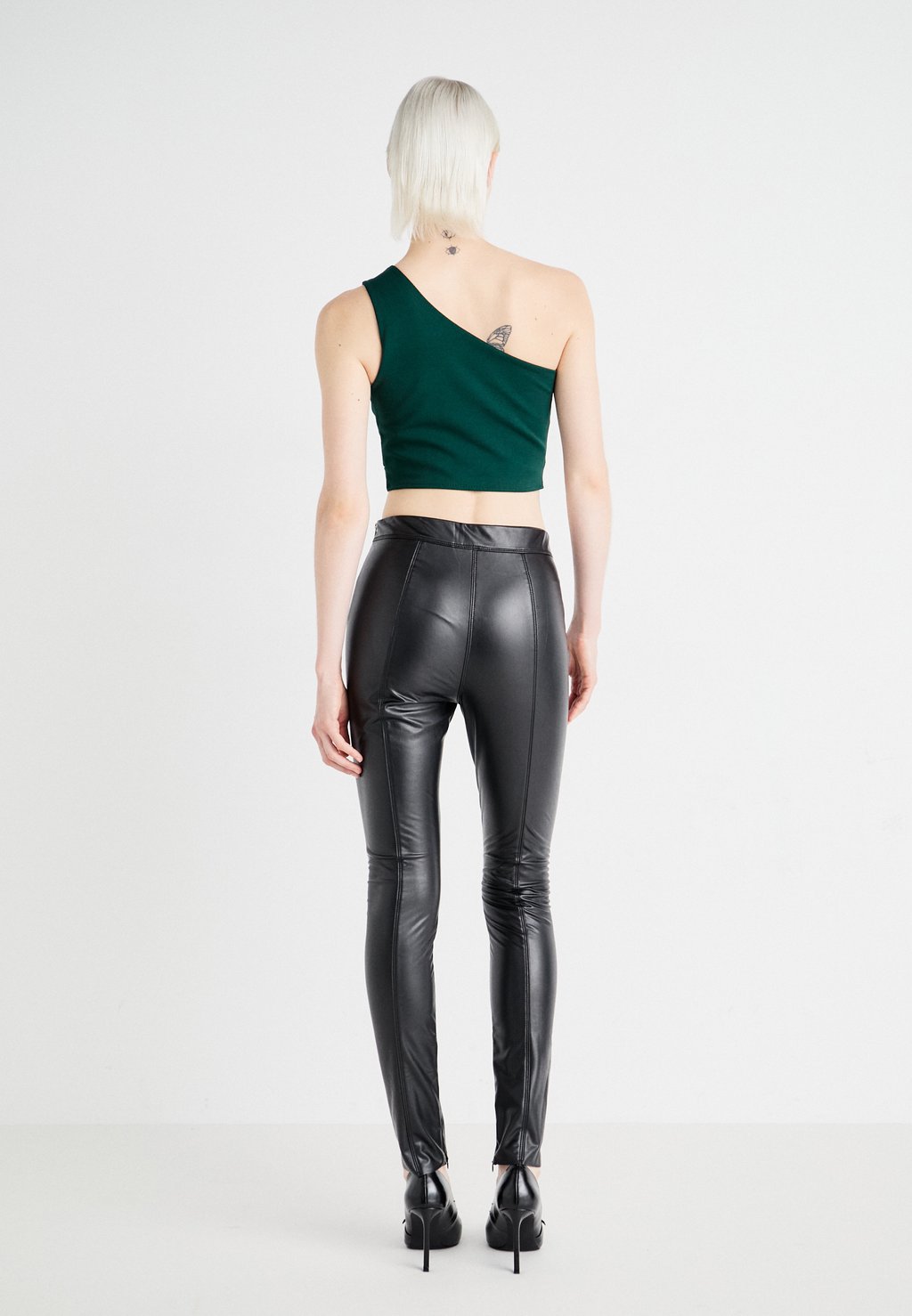 Леггинсы ONLMARLO ONLY, черный
Леггинсы ONLMARLO ONLY, черный