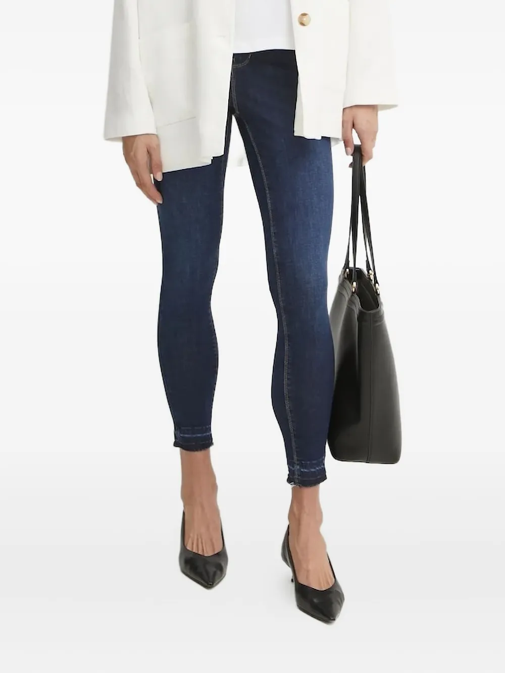 Джинсы с бахромой и вставками BOSS, синий
Джинсы с бахромой и вставками BOSS, синий