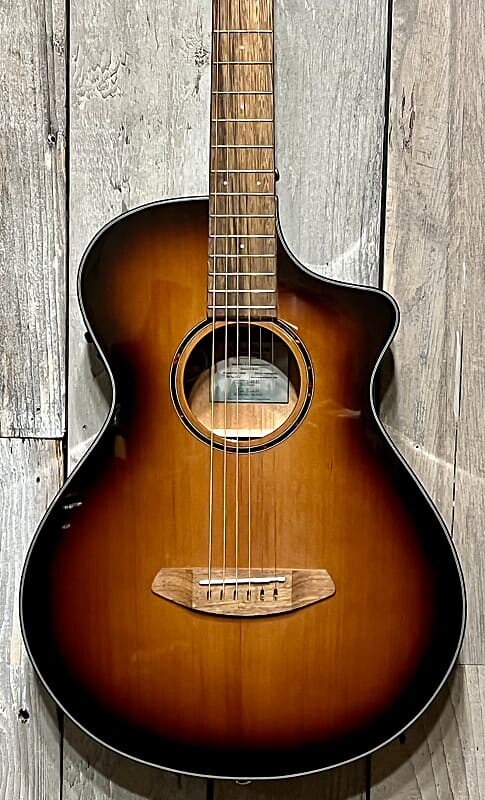 Электроакустическая гитара Breedlove ECO Discovery S Concertina CE - красный кедр Edgeburst/африканское красное дерево, лучшее предложение в свободном мире!
Электроакустическая гитара Breedlove ECO Discovery S Concertina CE - красный кедр Edgeburst/африканское красное дерево, лучшее предложение в свободном мире!