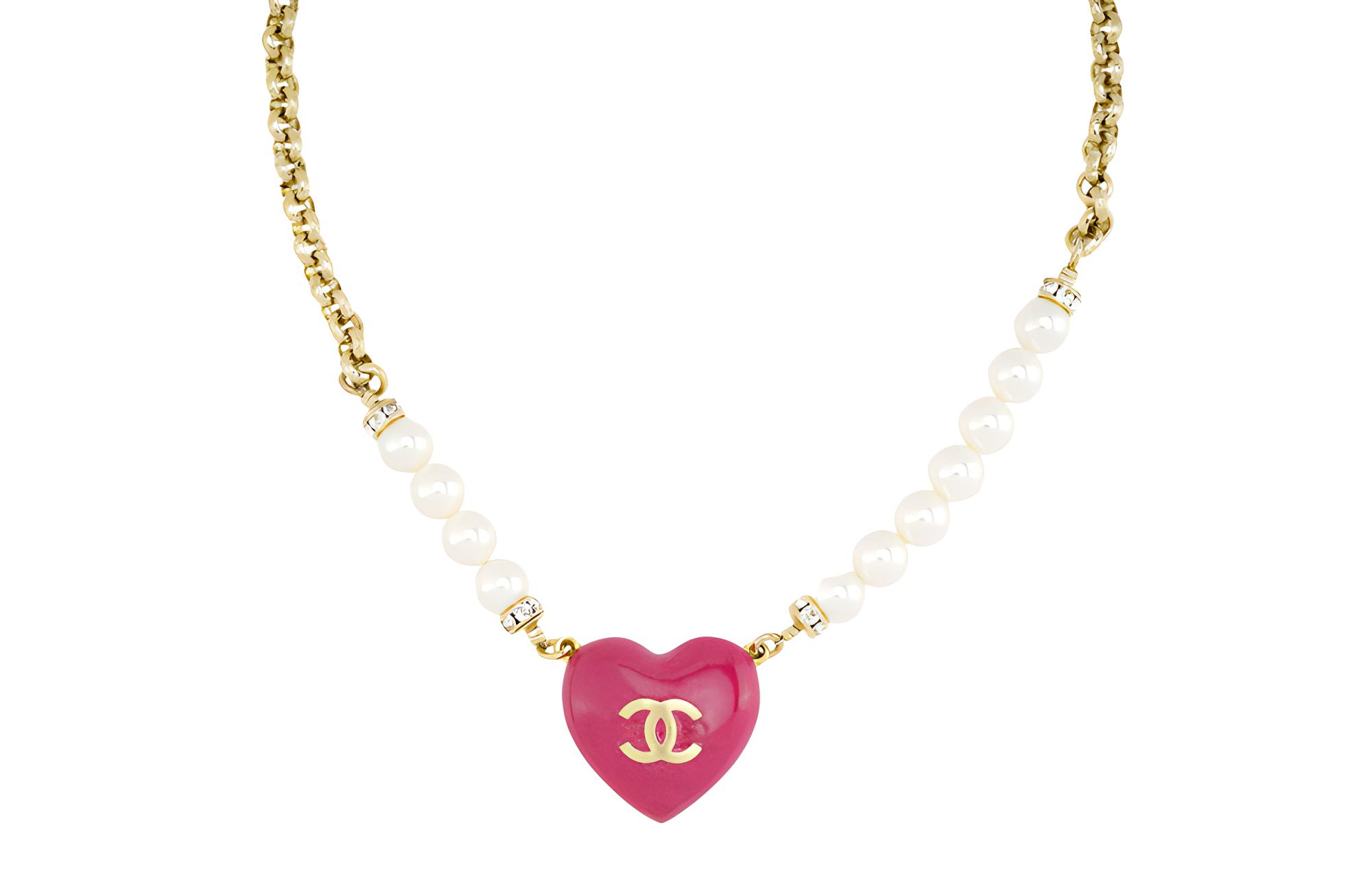 Металлические колье для женщин CHANEL, золото
Металлические колье для женщин CHANEL, золото