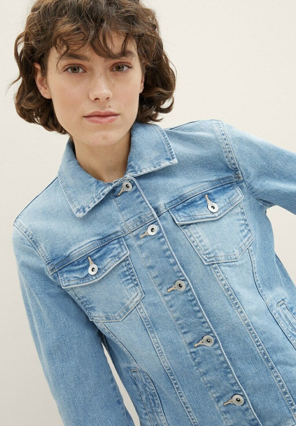 Джинсовая куртка TOM TAILOR, светло-голубой деним, Синий, Джинсовая куртка TOM TAILOR, светло-голубой деним
Джинсовая куртка TOM TAILOR, светло-голубой деним, Синий, Джинсовая куртка TOM TAILOR, светло-голубой деним