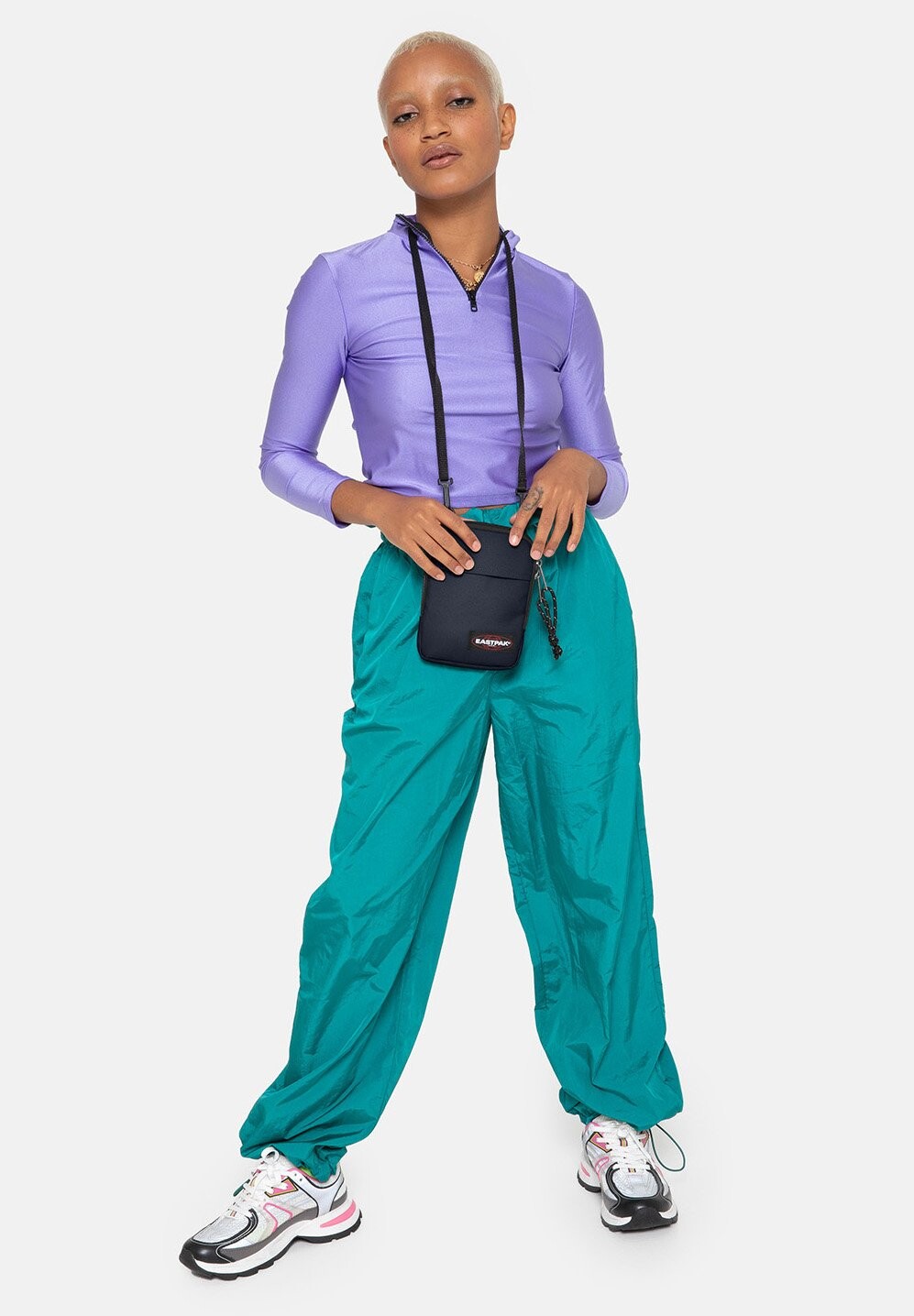 Сумка через плечо Eastpak
Сумка через плечо Eastpak