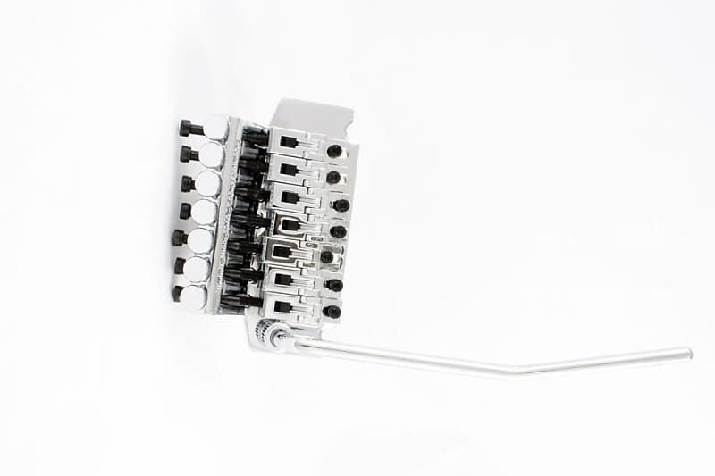 7-струнное тремоло с замком и гайкой 1-7/8" - CHROME Allparts SB-5355-010
7-струнное тремоло с замком и гайкой 1-7/8" - CHROME Allparts SB-5355-010