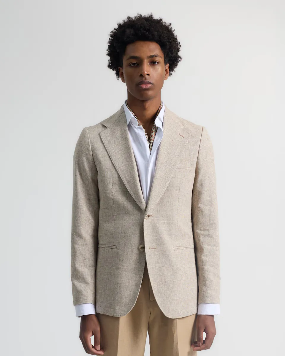 Мужской приталенный бежевый пиджак в валлийскую клетку PuroEgo
Мужской приталенный бежевый пиджак в валлийскую клетку PuroEgo