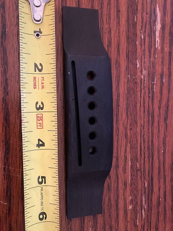 6-струнный бридж Martin для акустической гитары Ebony 2020
6-струнный бридж Martin для акустической гитары Ebony 2020