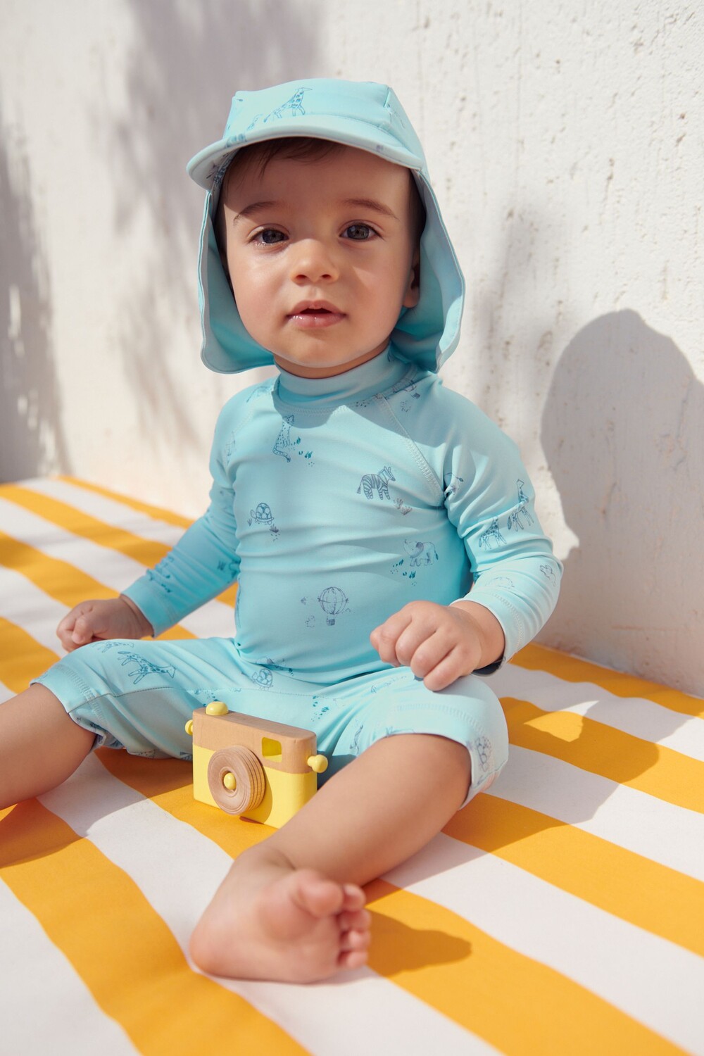 Купальник из двух предметов и шапочка с защитой от солнца (от 3 месяцев до 7 лет) Next, зеленый
Купальник из двух предметов и шапочка с защитой от солнца (от 3 месяцев до 7 лет) Next, зеленый