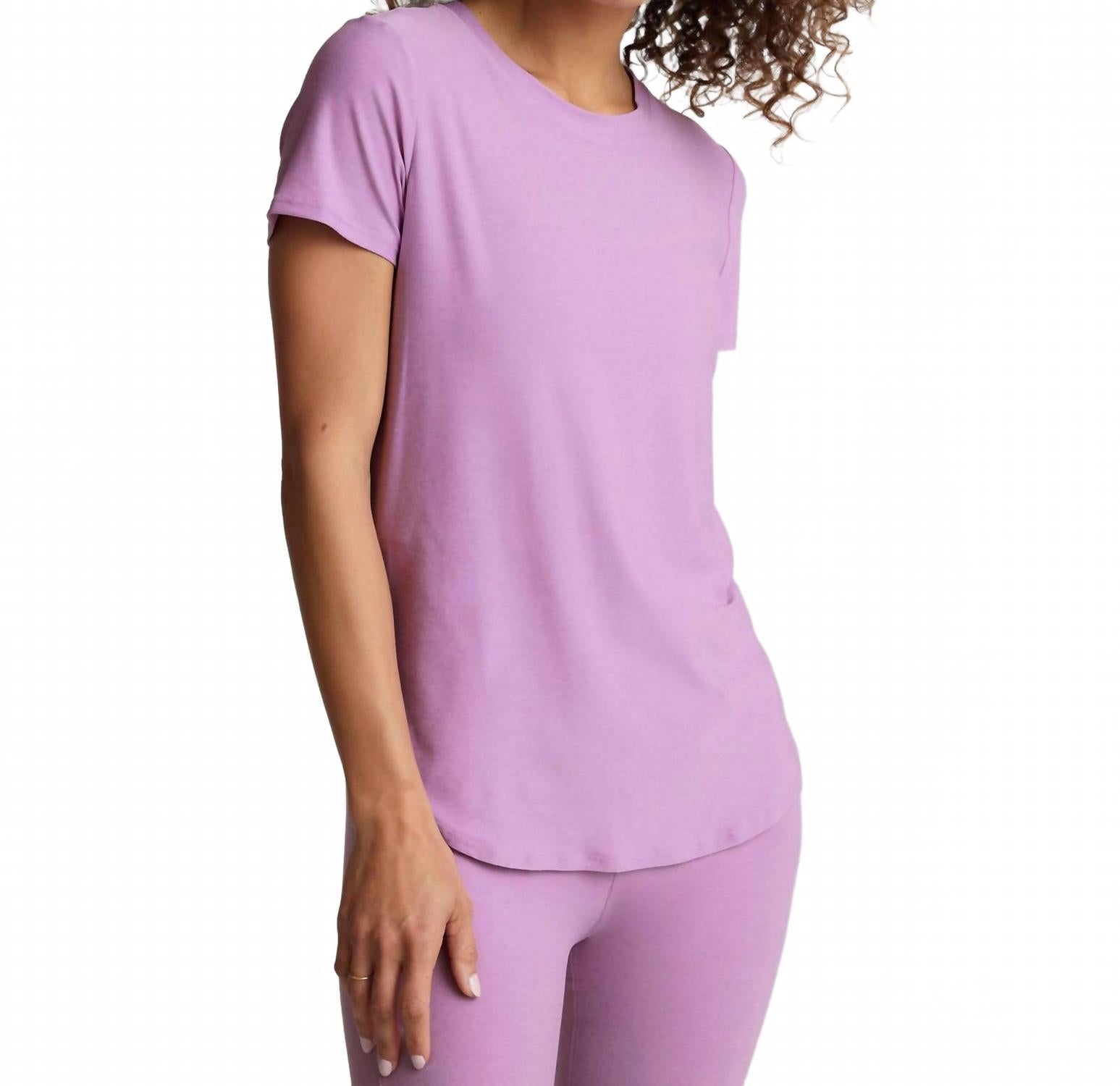 Женский топ-полулегкий On The Down цвета сиреневого лепестка BEYOND YOGA
Женский топ-полулегкий On The Down цвета сиреневого лепестка BEYOND YOGA