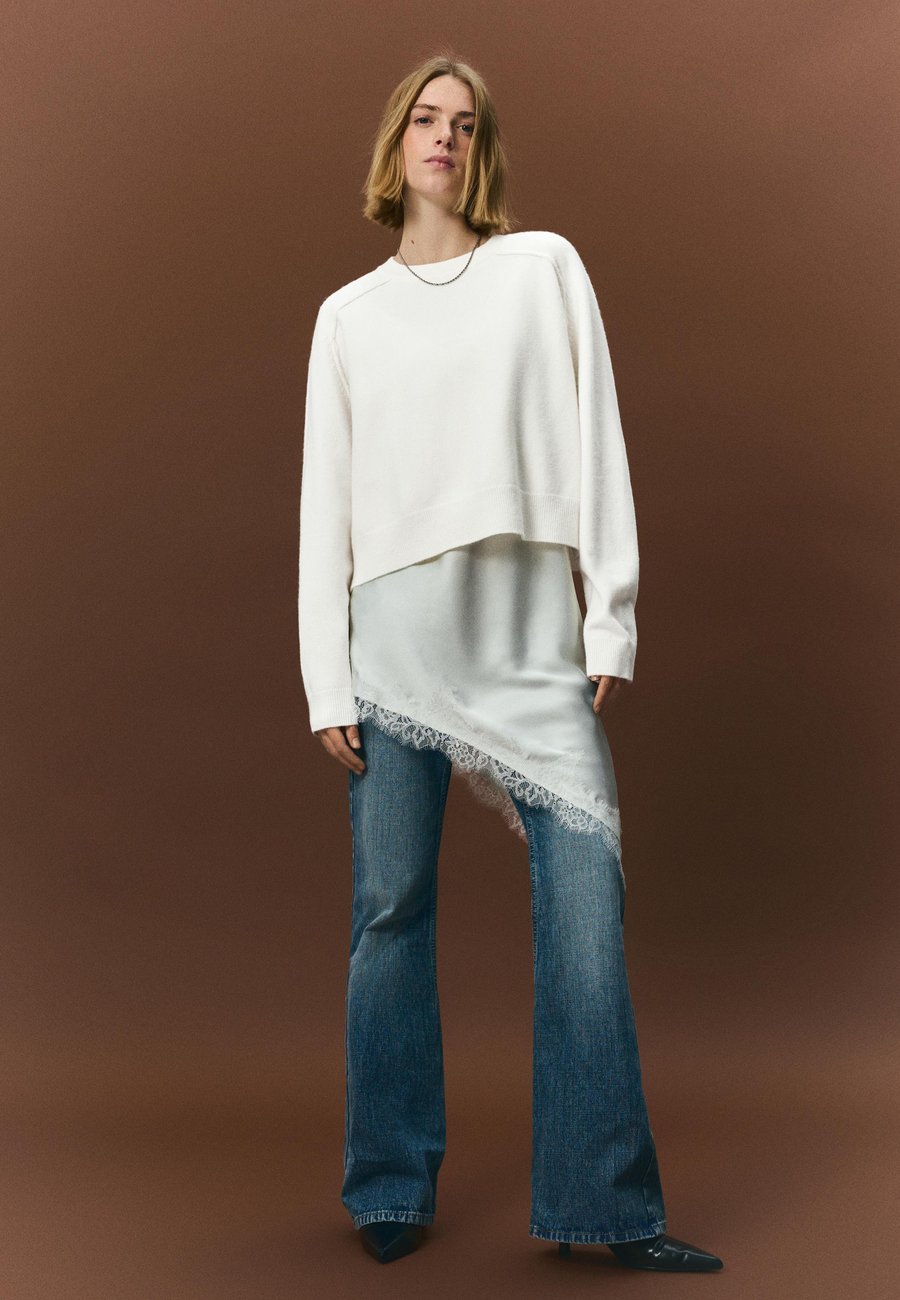 Джемпер Bershka ROUND NECK, Beige
Джемпер Bershka ROUND NECK, Beige