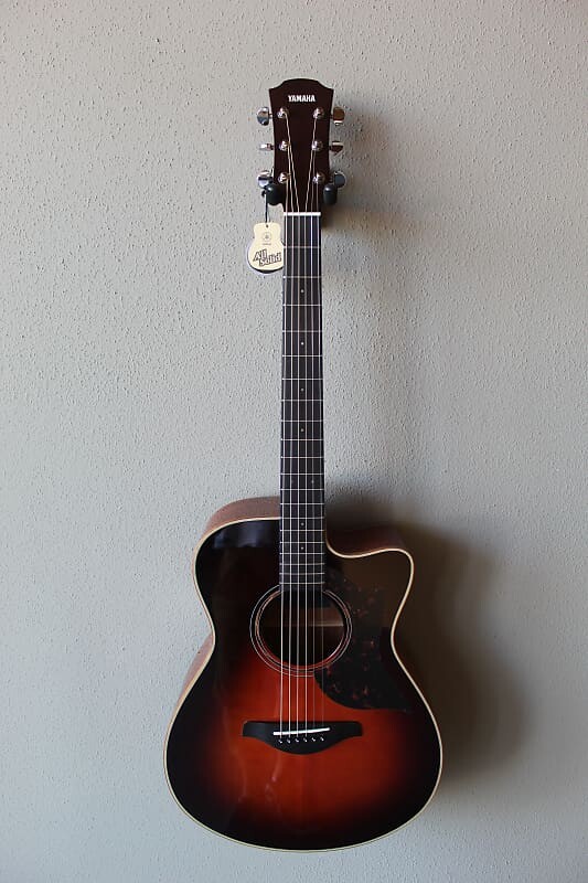 Абсолютно новая концертная акустическая/электрическая гитара Yamaha AC3M ARE в разрезе - Sunburst
Абсолютно новая концертная акустическая/электрическая гитара Yamaha AC3M ARE в разрезе - Sunburst