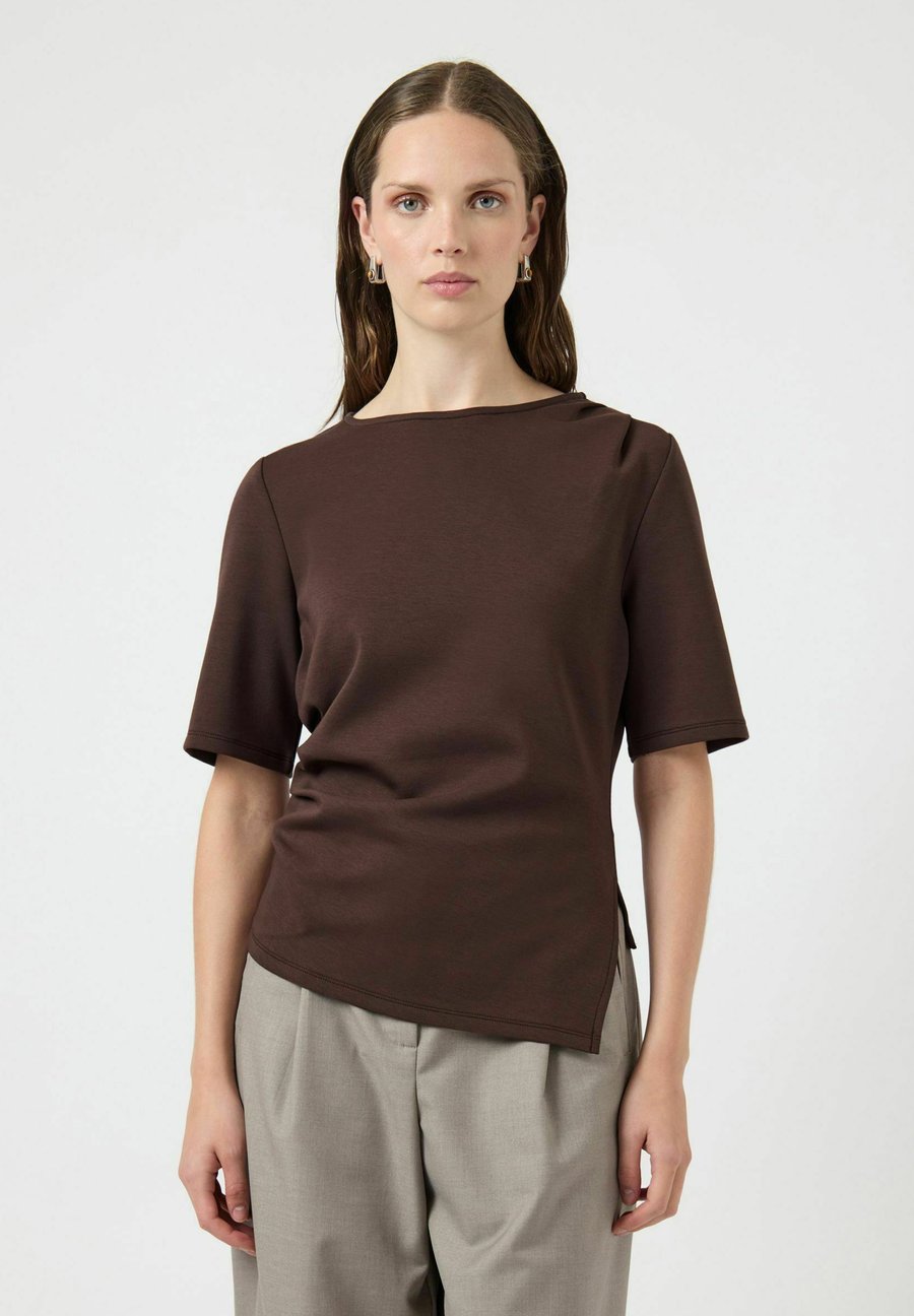 Футболка YAS Basic T-shirt, Chocolate Brown/Brown
Футболка YAS Basic T-shirt, Chocolate Brown/Brown
