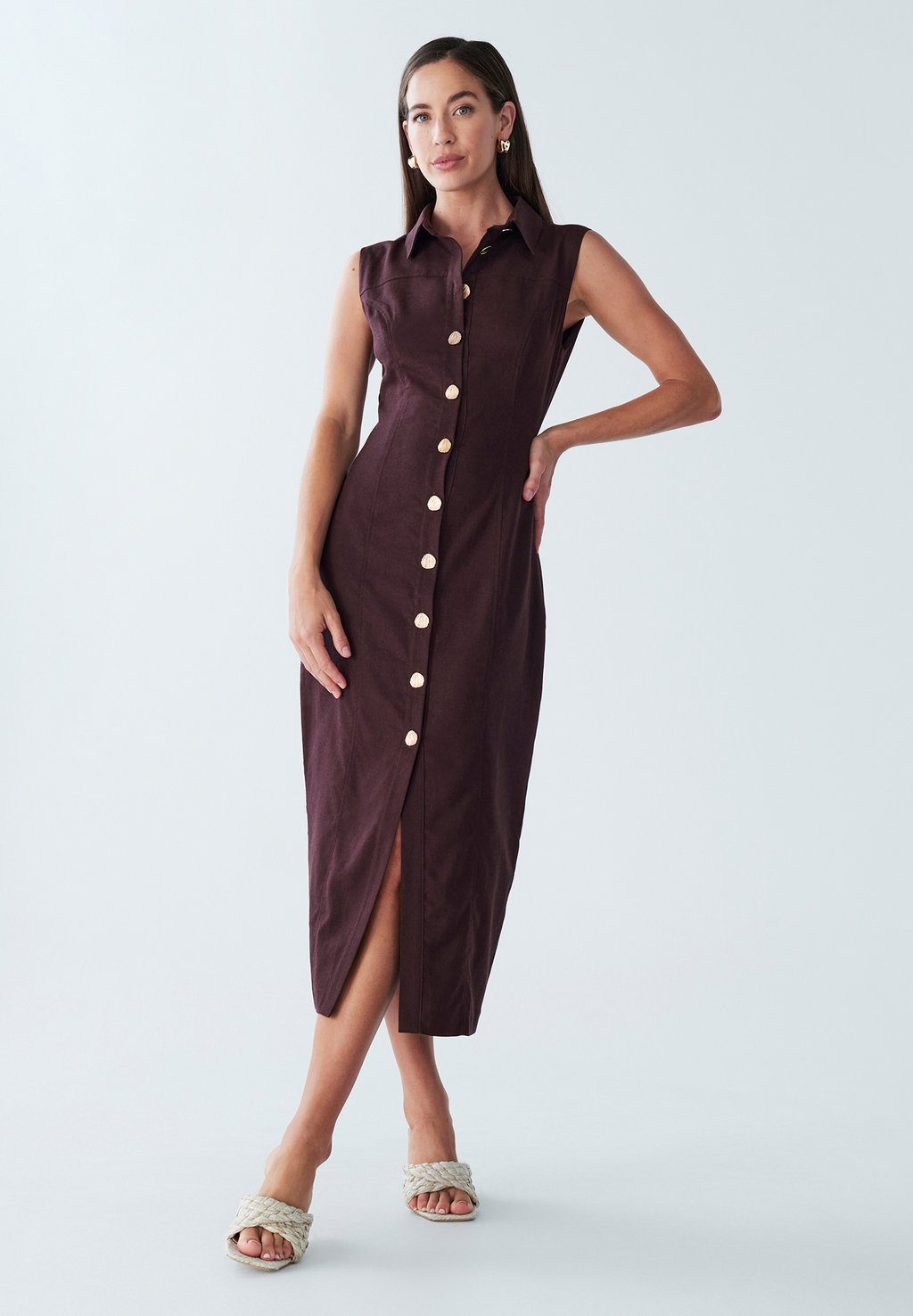 Платье-рубашка BWLDR, коричневый
Платье-рубашка BWLDR, коричневый