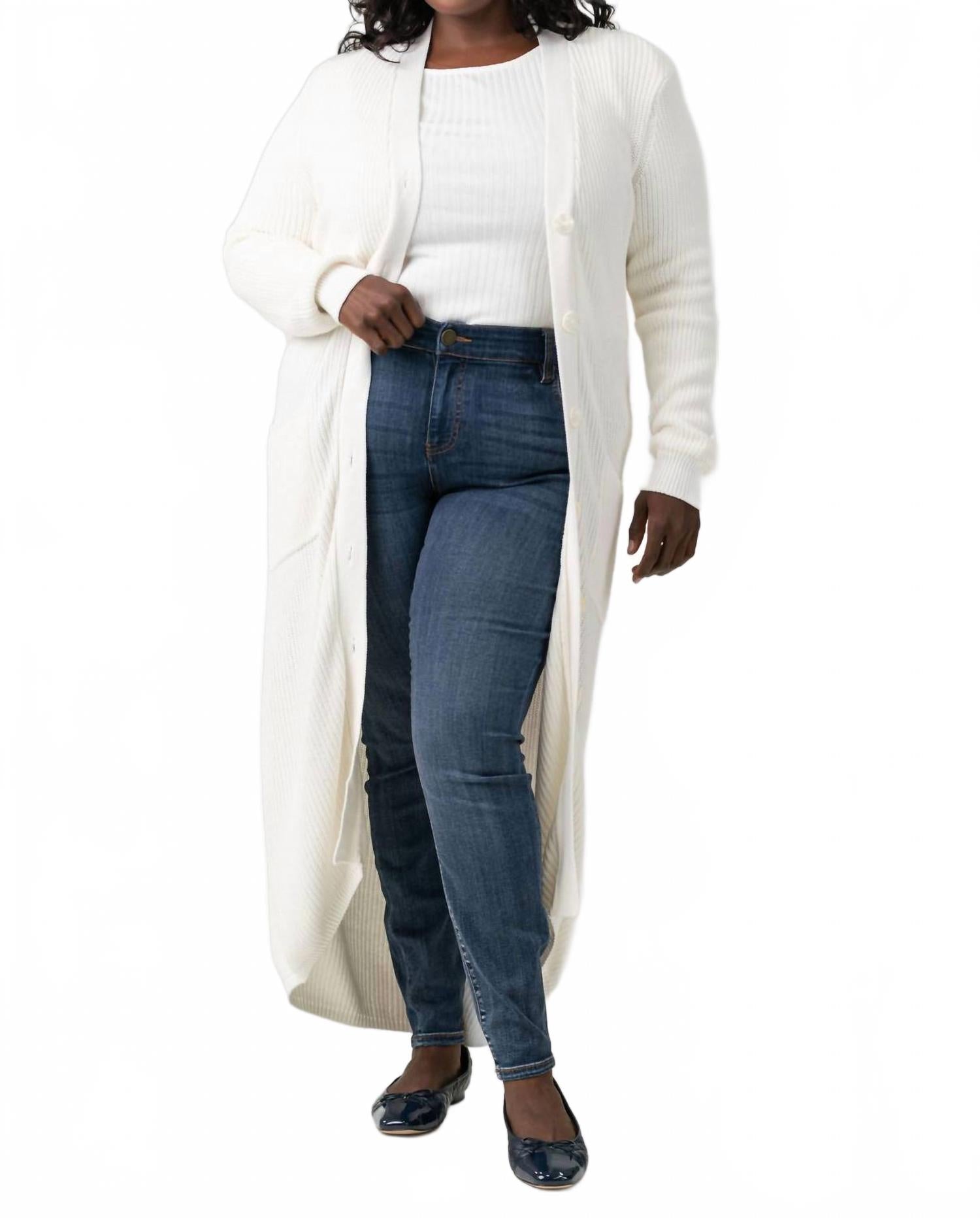 Хлопковый / кашемировый длинный кардиган с поясом и рубчиками - плюс сайз в белом цвете Minnie Rose
Хлопковый / кашемировый длинный кардиган с поясом и рубчиками - плюс сайз в белом цвете Minnie Rose