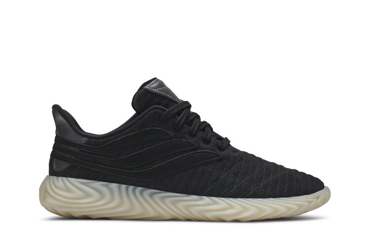 Кроссовки Adidas Sobakov 'Carbon', черный
Кроссовки Adidas Sobakov 'Carbon', черный